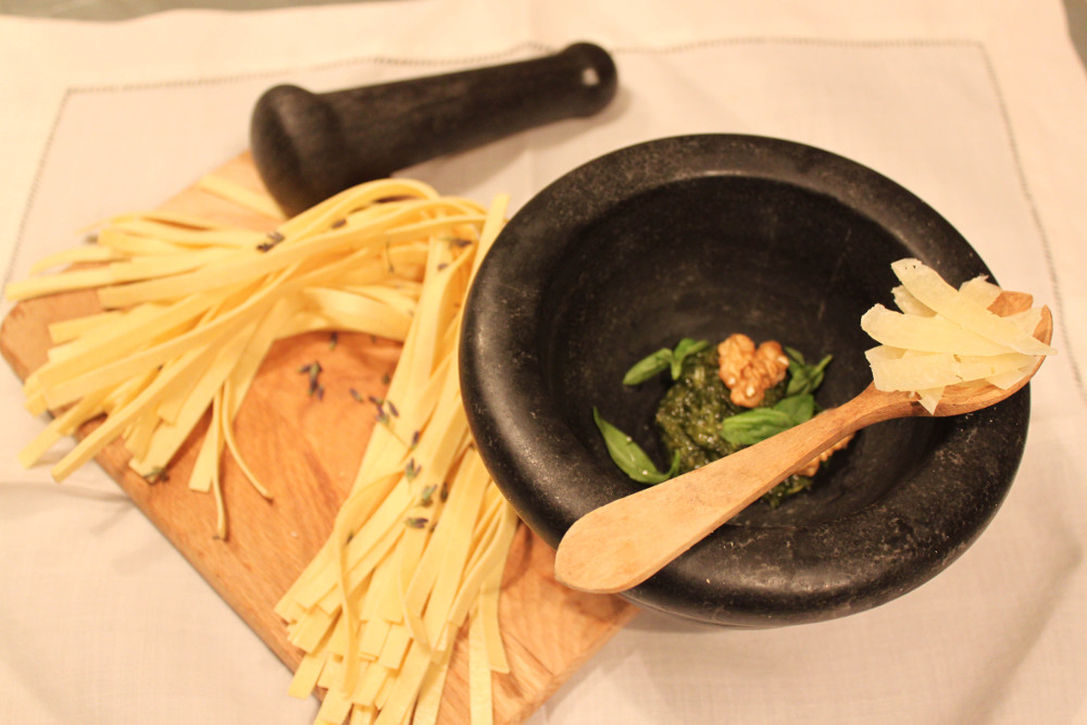 Pasta fresca con aromas de lavanda y pesto manchego